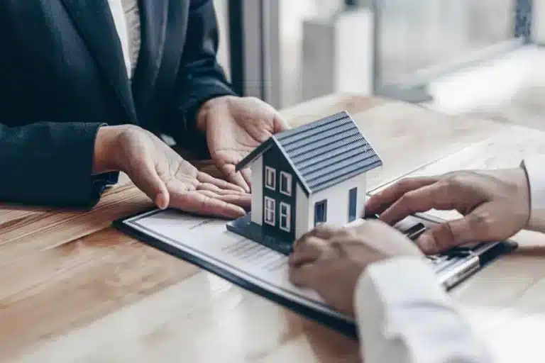 Why Every Homeowners Association Needs a Trusted HOA Lawyer Homeowners